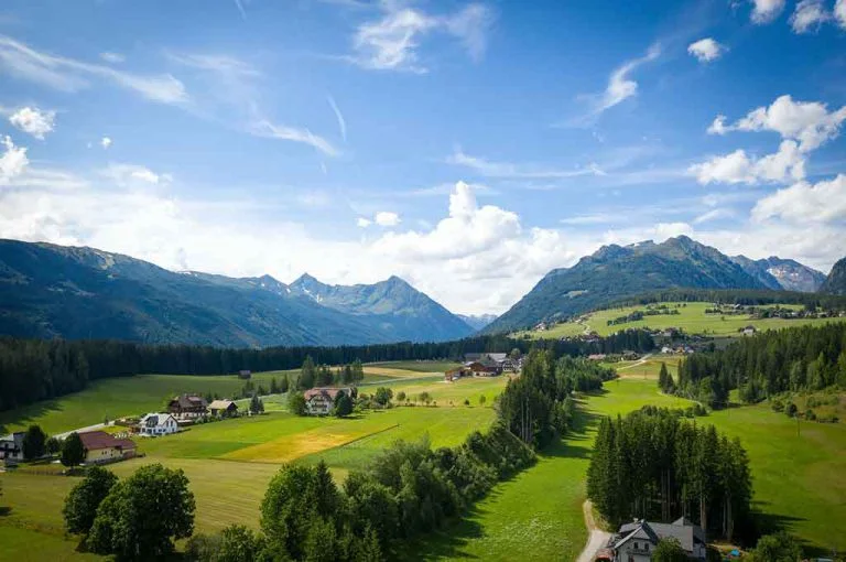 La montagne va-t-elle « vous gagner » cet été ?